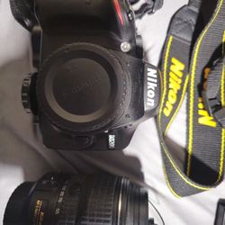 Nikon D3200 With 2 Lenses. 