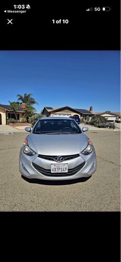 Hyundai Elantra Silver Sedan