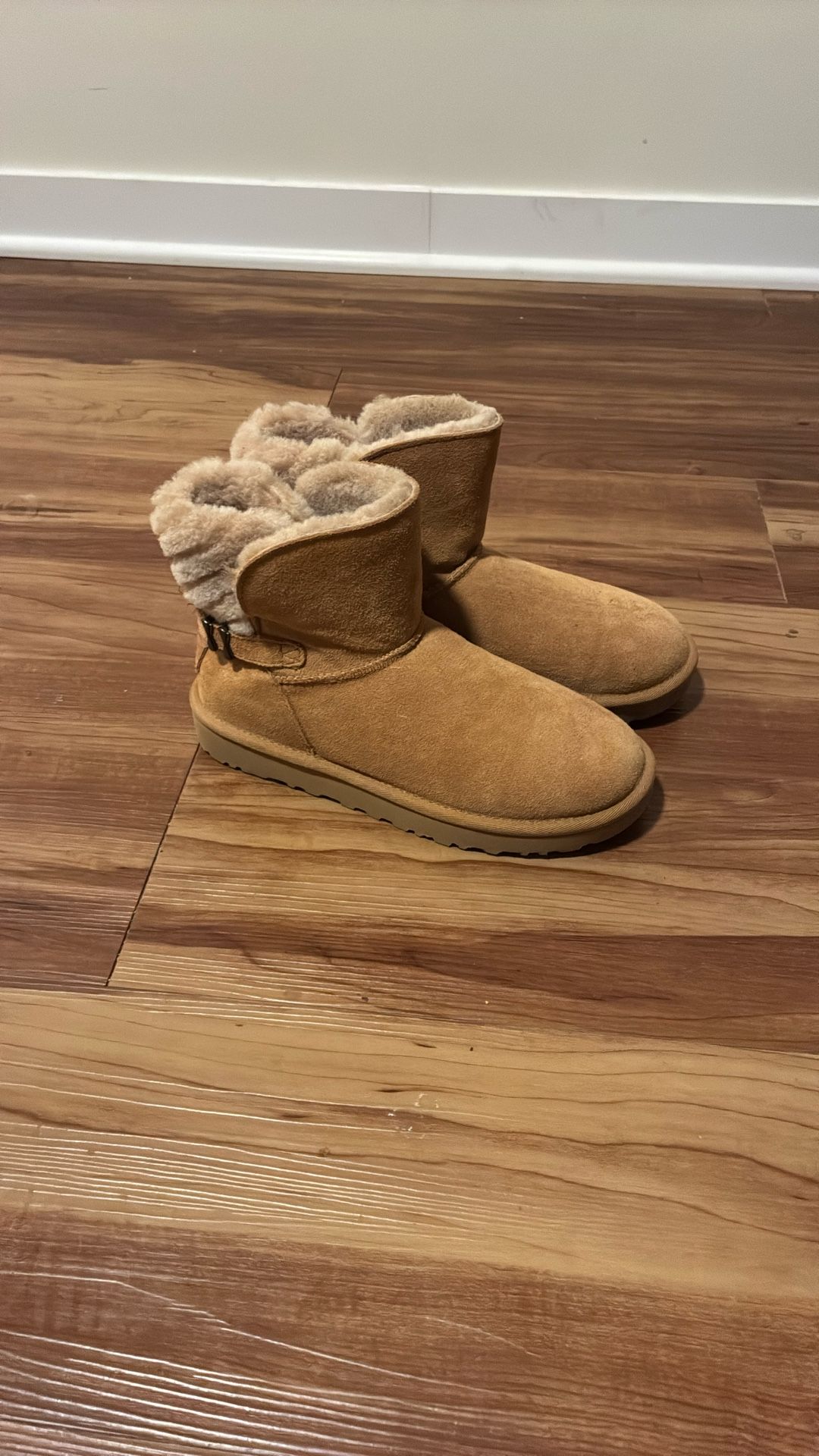 Ugg,size 7