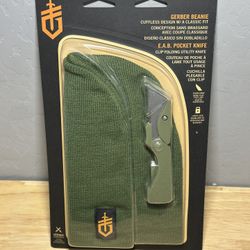 GERBER POCKET KNIFE AND BEANIE 
