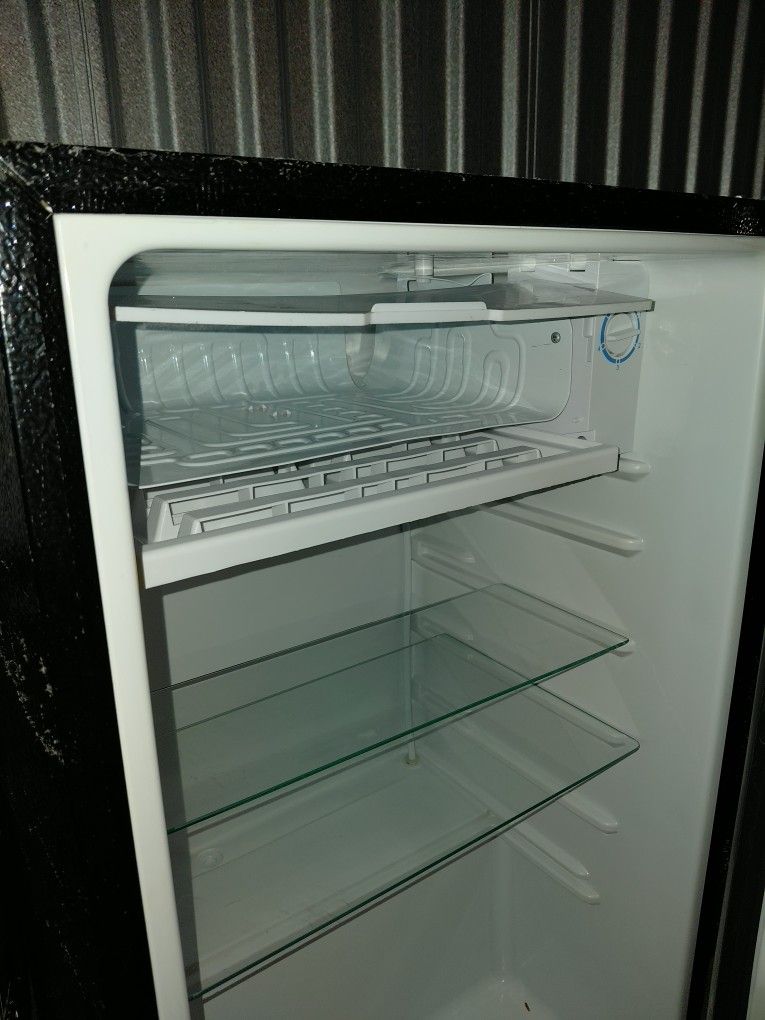 RCA Stainless Steel Mini Fridge – Great Condition