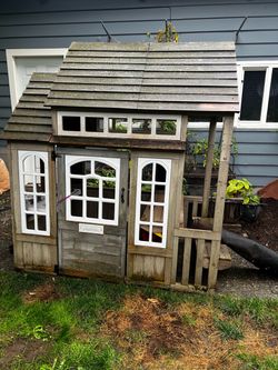 Kidkraft Backyard Playhouse