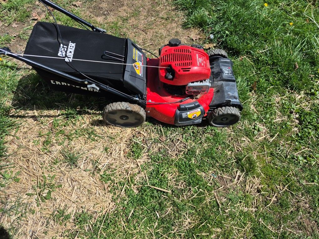 Lawnmower CRAFTSMAN- SELF PROPELLED