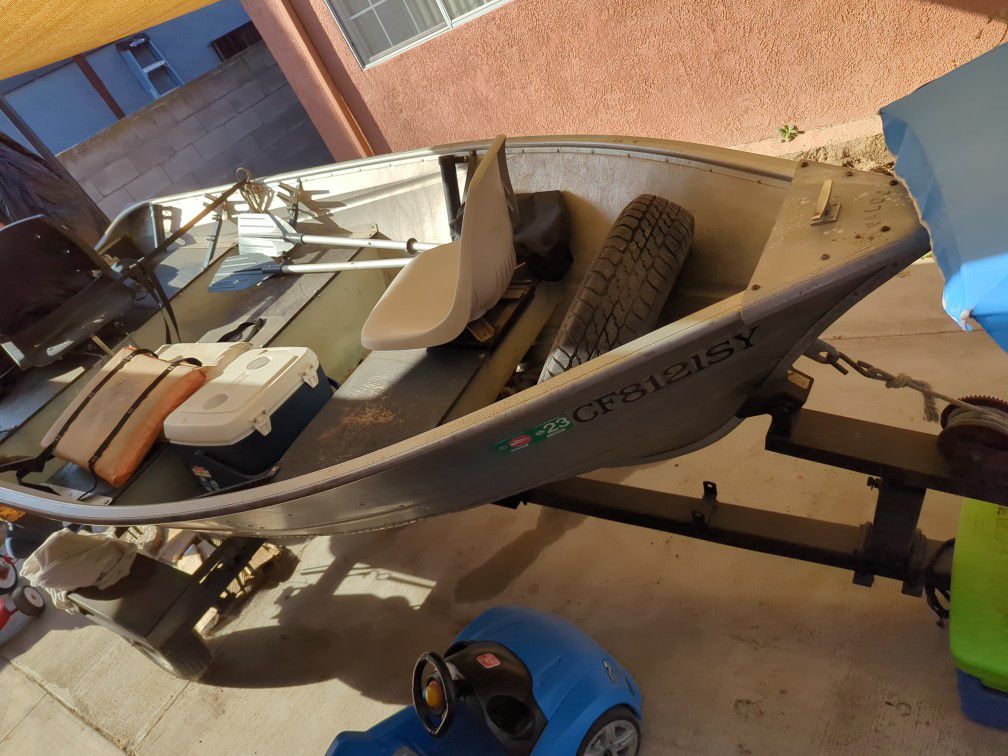 Valco 12' Aluminum Boat For Sale W/ Outboard Motor.