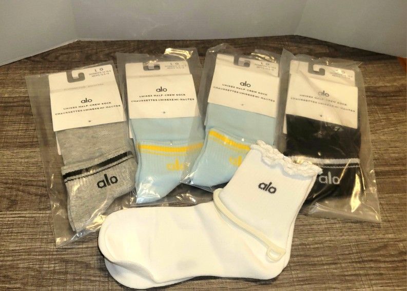 Alo Yoga Unisex Half Crew Socks, Size LG