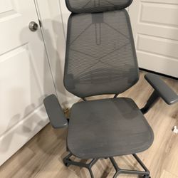 Desk /Gaming Chair