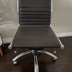 Leather Desk Chairs 