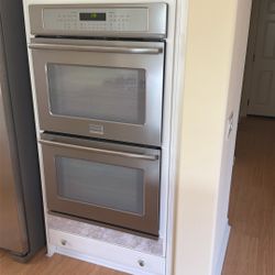 Frigidaire Professional 30" Double Wall Oven with No Preheat + Air Fry