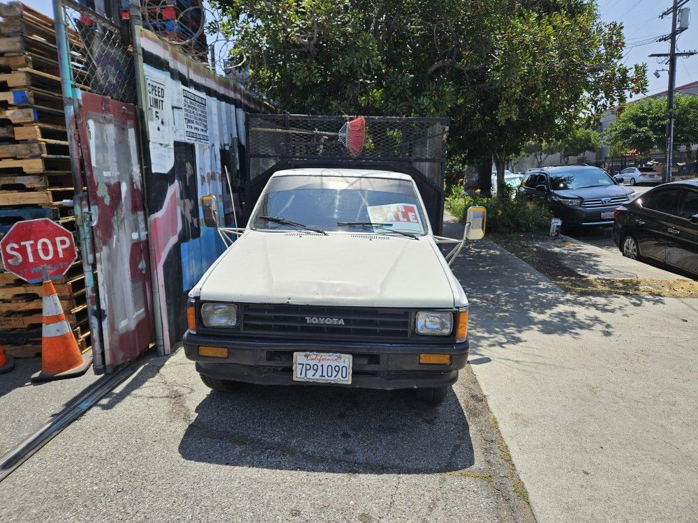 1988 Toyota Pick-Up