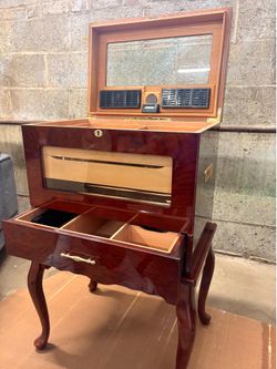 Cigar humidifier