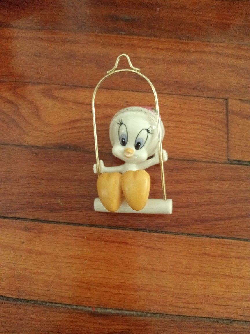 Lennox Tweety Bird Figurine. Like Us Great Condition.No Chips