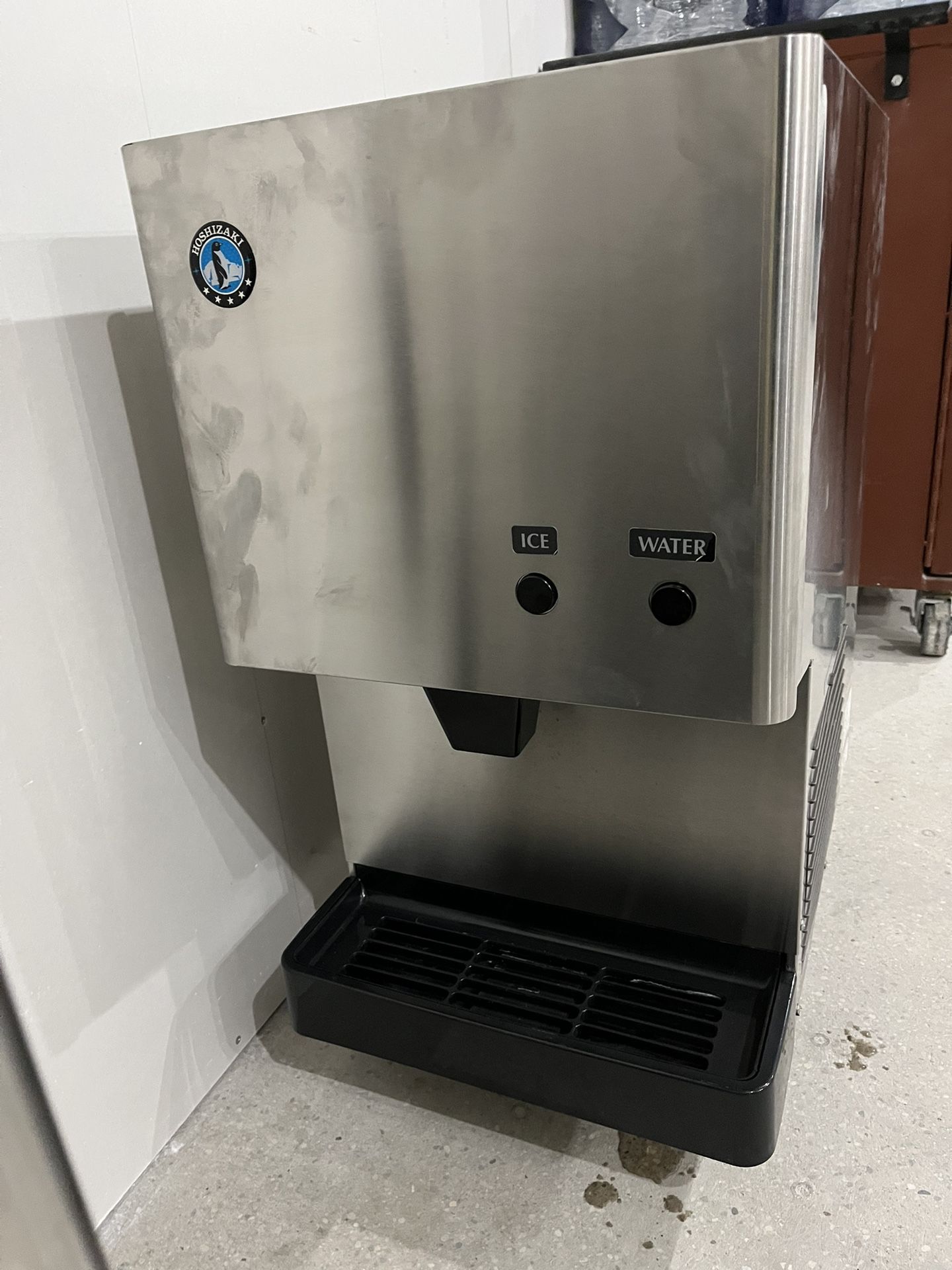 ICE MACHINE