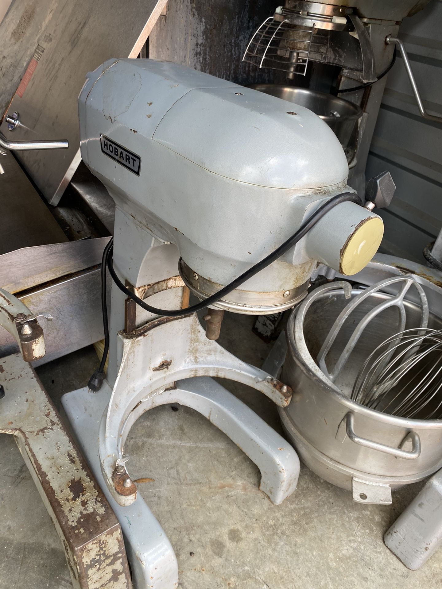 Hobart dough mixers 20 qt 30 qt ** Restaurant equipment for Sale in Orlando, FL OfferUp