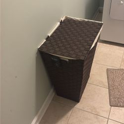 laundry basket 