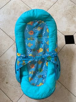 Foldable baby bathtub mesh with a strap