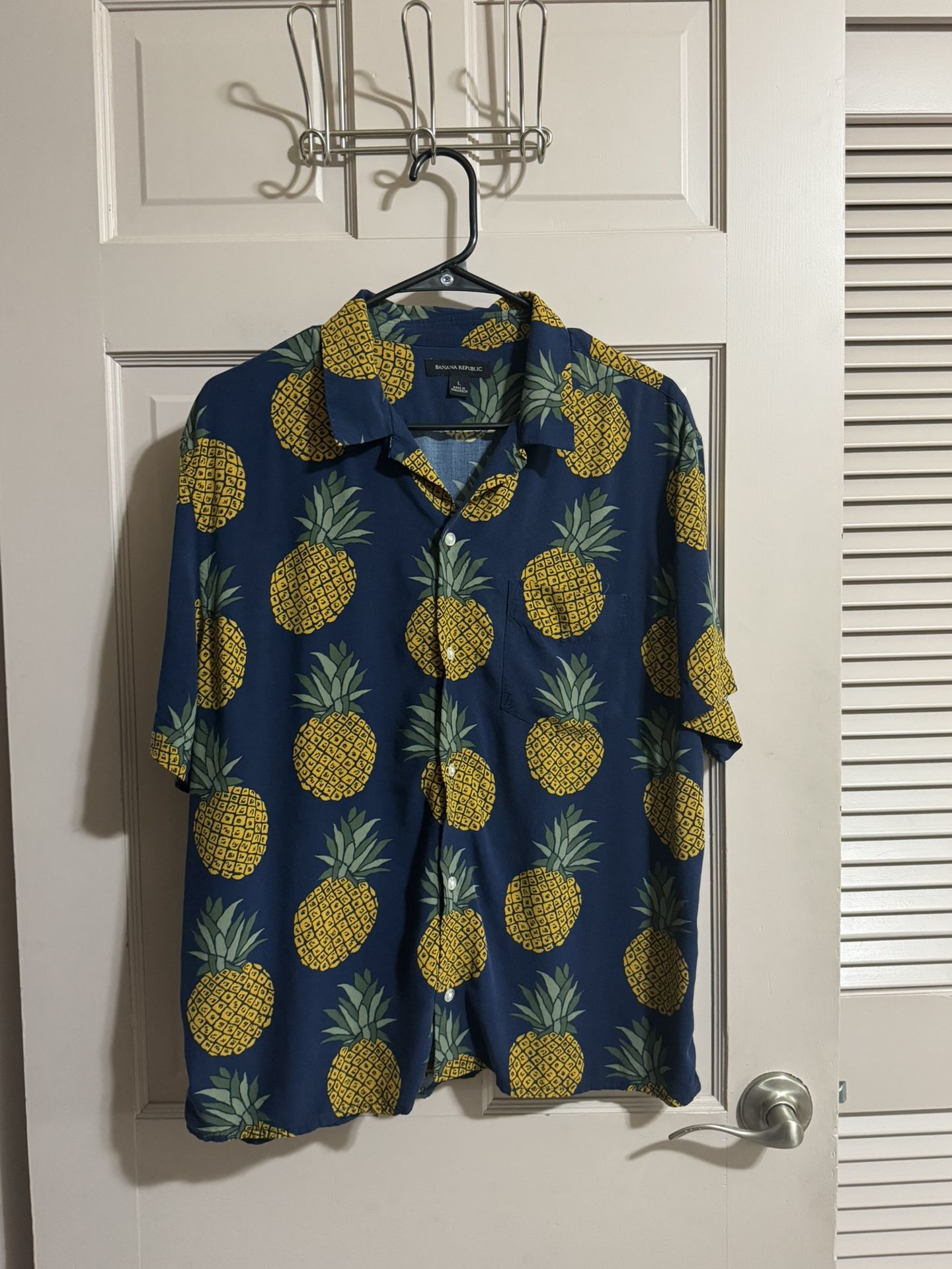 Men’s Button Down Banana Republic Pineapple Shirt Size Large