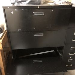 METAL FILE CABINETS