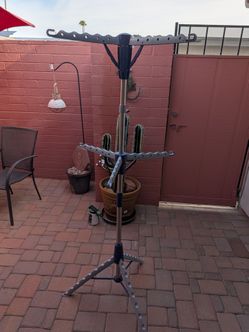 Clothes drying rack