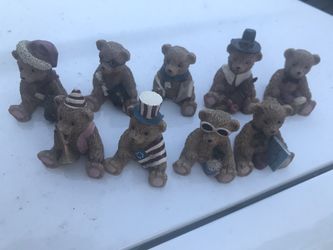 9small collectibles bears