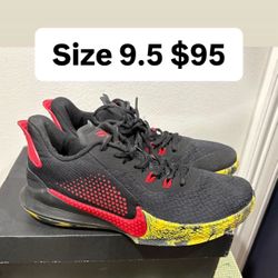 Nike Kobe Size 9.5 Men 