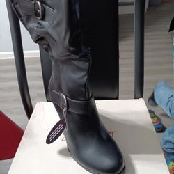 New Boots 2 Pair 