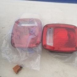 BRAND NEW REAR TRAILER LIGHTS 