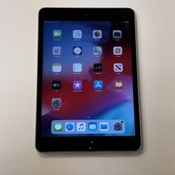 Apple iPad Mini 3 3rd Gen 16GB 7.9” Space Gray Tablet 