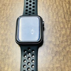 Apple Watch 5 44mm