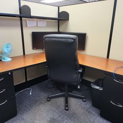 6 Office Cubicles