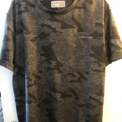 Calvin Klein Camo Sports Shirt XL/Camisa Calvin Klein Nueva XL
