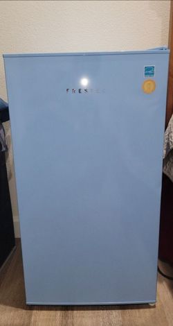 Mini Frestec Fridge