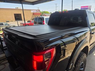 15-26' F150 (5.5ft bed) Retrax MX Pro  retractable bedcover $800