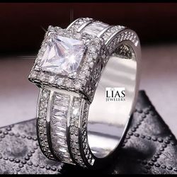 New 18k White Gold Engagement Ring 
