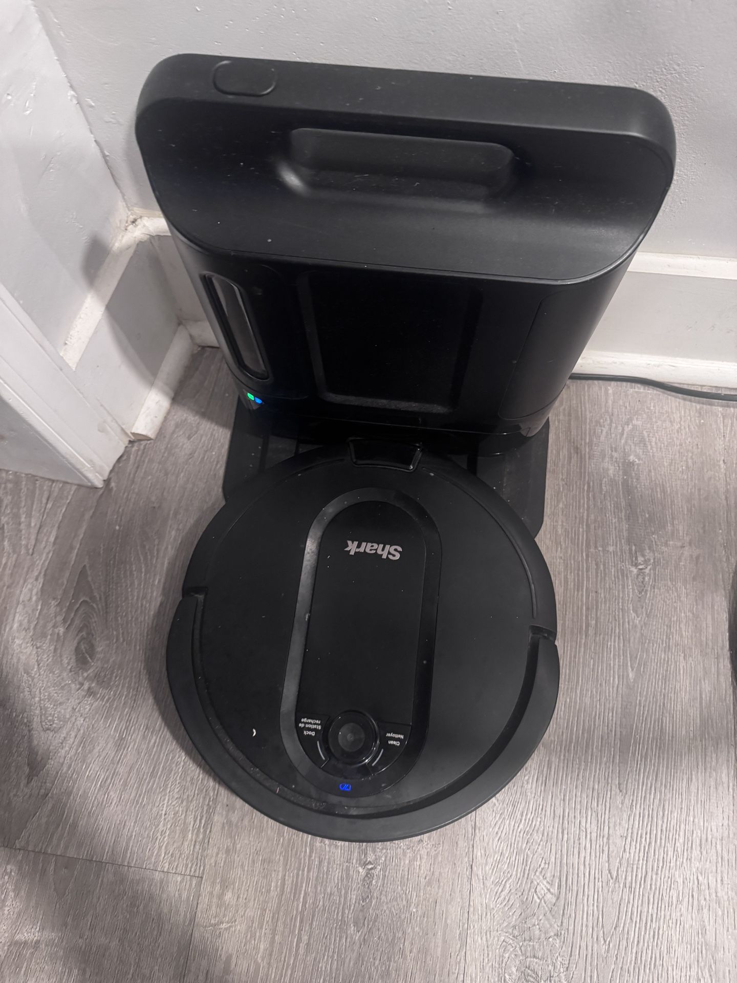 Shark iQ Vacuum