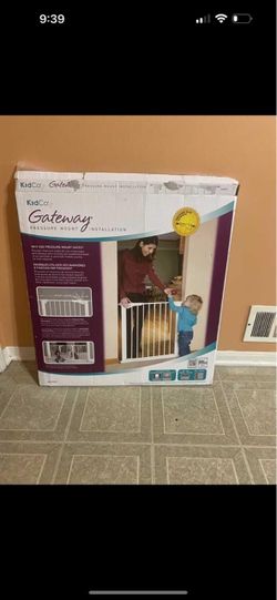 KidCo Gateway Pressure Mount Baby Gate. Brand new