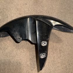 2005 Yamaha R1 Front Wheel Fender Cowl