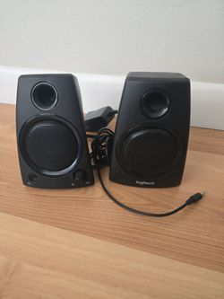 Computer desktop speakers