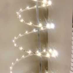 Swirl White Tree Light With Star ✨