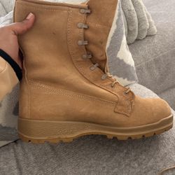 11.5Mens Cold Weather Boots 