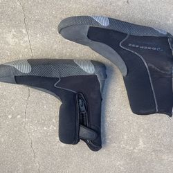 Dive Booties Size 9 Excellent Condition $20.00