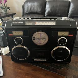 STUDEBAKER PORTABLE BOOM BOX