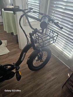 Triciclo negro nuevo