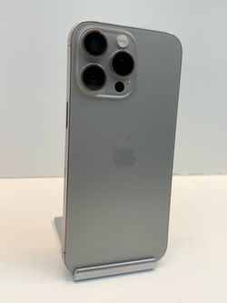 Apple iPhone 15 PRO MAX 256gb. ( Unlocked Phone )