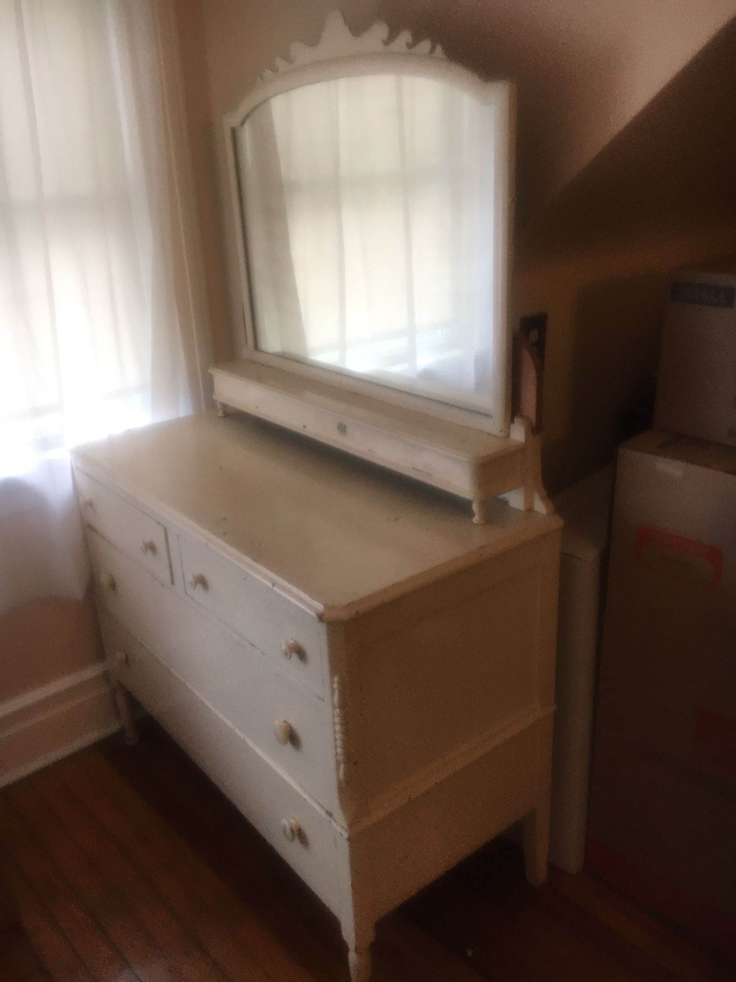 Vintage Chest of Drawers (dresser) With Mirror