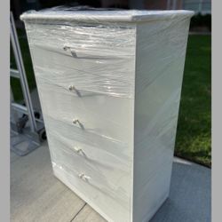 5 drawers dresser / Five drawers dresser