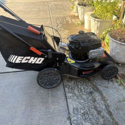 21 in. 190 cc Briggs and Stratton Gas 3-in-1 Dual Blade RWD Self-Propelled Lawn Mower with Mow N' Stow and ReadyStart