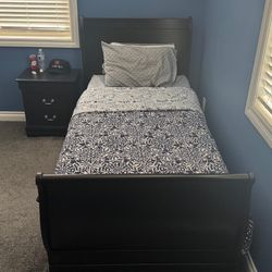 Twin Size Bed 