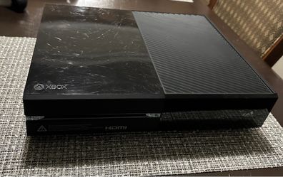 Xbox one console(500gb) and 2 Xbox one controllers and games