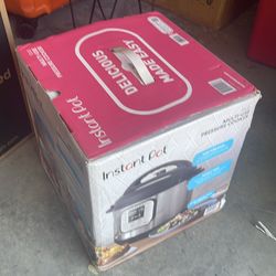 Instant Pot Duo (7-in-1 6 Quart Multi-cooker) NIB