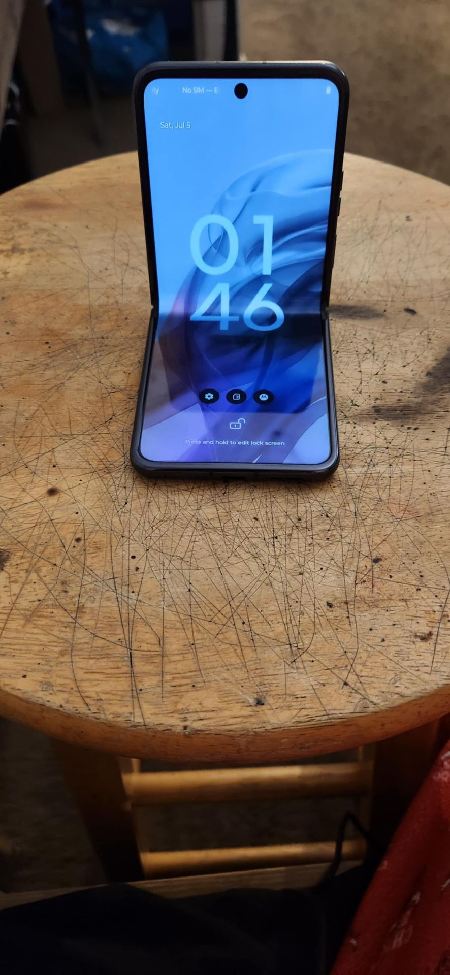 2024 MOTOROLA RAZR 256GB BOOST MOBILE CARRIER ONLY